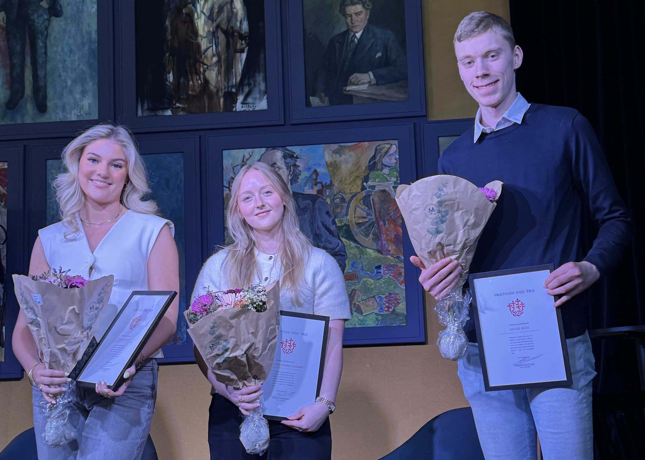 Frå prisutdeling på Det Norske Teatret etter årsmøtet til Litteraturselskapet. 